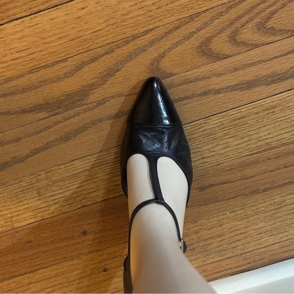CHANEL T-strap Black Leather Heels with Pointed Toe and Glossy Finish - Picture 7 of 8